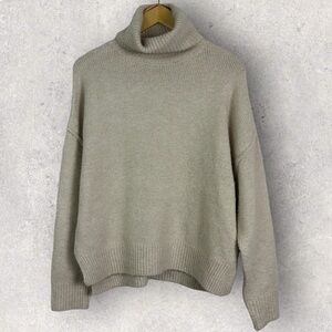 Max Studio Beige Turtleneck Knit Sweater Beige Bone Size Large Pullover Chunky L